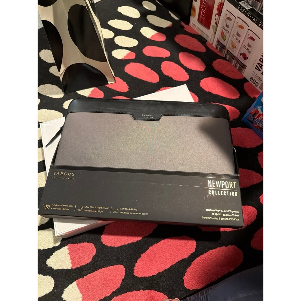 Brand new laptop case Targus Newport collection